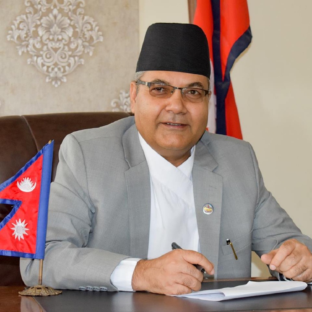 सञ्चारमन्त्रीको चेतावनी : यो सरकारलाई ज्ञानेन्द्रसँग तुलना नगर्नू