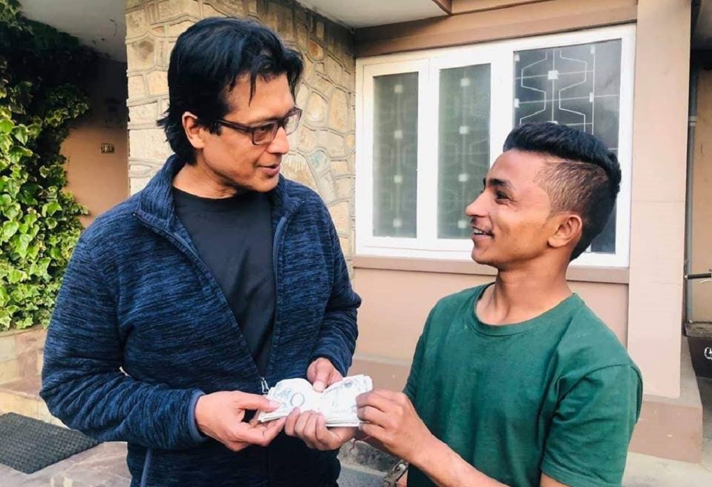 महानायक राजेश हमाल मार्फत अनाथ बालगृह निर्माणका लागि सहयोग हस्तान्तरण