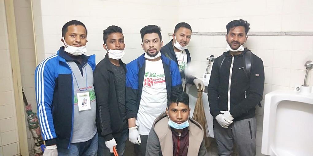 जुट्यो केपिको टोलि सरकारी अस्पतालको शौचालय सफाई गर्न ?