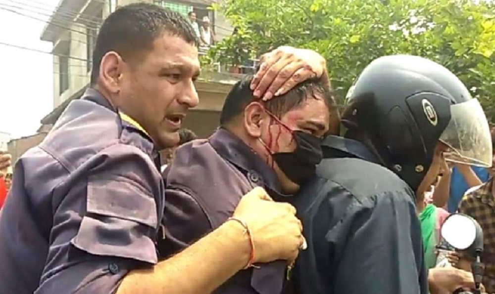 ट्रकको ठक्करबाट विद्यार्थीको मृत्युपछि कैलालीकाे लम्की तनावग्रस्त