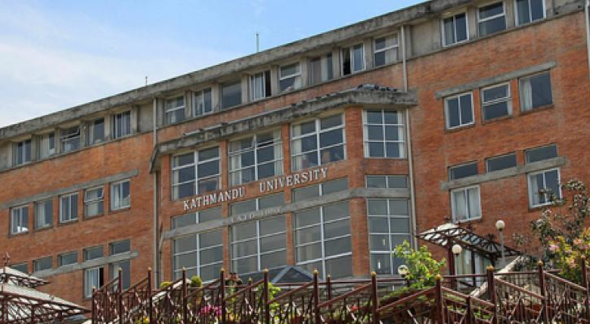 २१ दिन बितिसक्दा पनि खुलेन काठमाडौँ विश्वविद्यालयको ताला