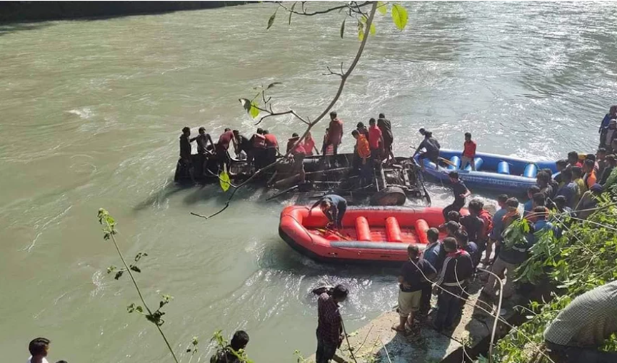 सुकुटे दुर्घटना: तीन महिने शिशुसहित १७ जनाको मृत्यु