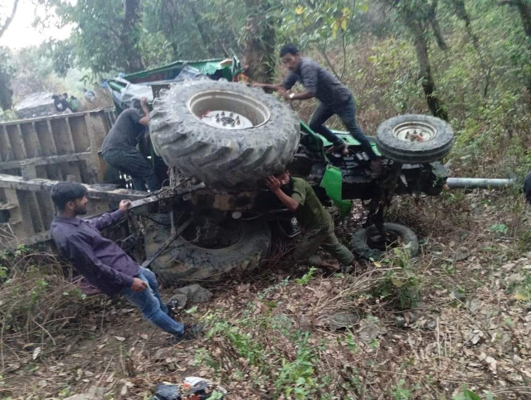 ट्याक्टर दुर्घटना एकको मृत्यु, पाँचजना घाइते