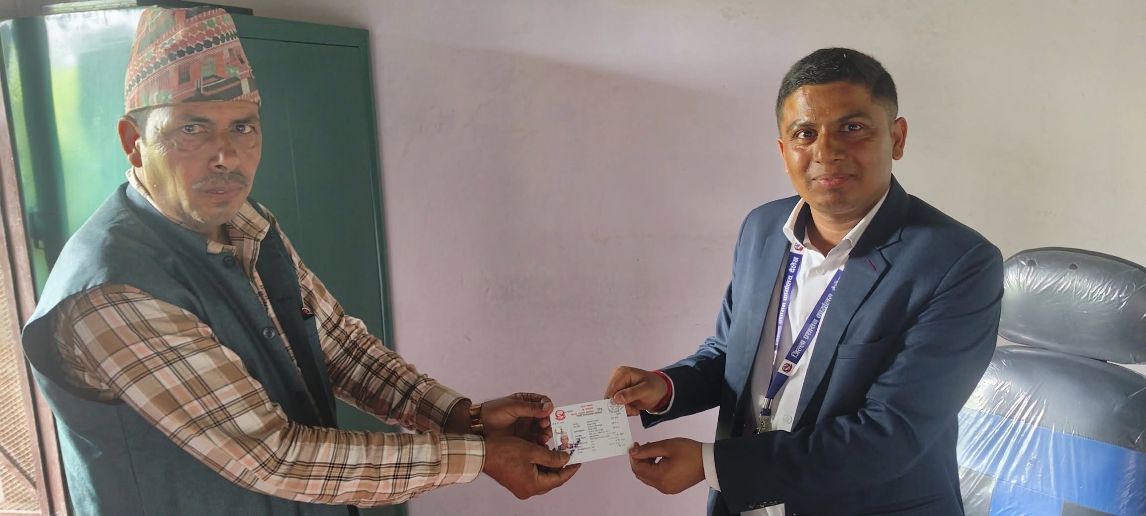 नागरिकताको प्रतिलिपिमा छोराको हस्ताक्षर